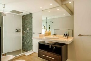 Bathroom - Villa Palm Springs, La Cerquilla, Nueva Andalucía, Marbella, Spain