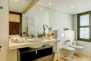 Bathroom - Villa Palm Springs, La Cerquilla, Nueva Andalucía, Marbella, Spain