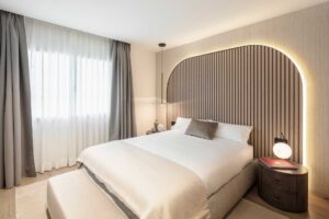 Bedroom – Elegant 3-Bedroom Apartment in Puente Romano, Marbella