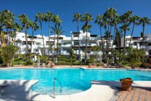 Datura 1 – Elegant 3-Bedroom Apartment in Puente Romano, Marbella