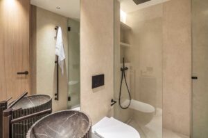 Bathroom – Elegant 3-Bedroom Apartment in Puente Romano, Marbella
