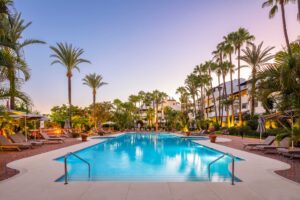 Datura 1 – Elegant 3-Bedroom Apartment in Puente Romano, Marbella