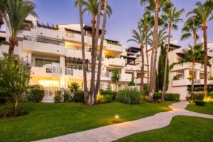 Datura 1 – Elegant 3-Bedroom Apartment in Puente Romano, Marbella