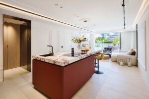 Kitchen – Elegant 3-Bedroom Apartment in Puente Romano, Marbella