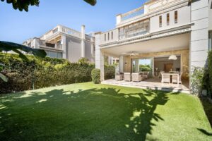 5 Bedrooms Townhouse Sierra Blanca del Mar (7)