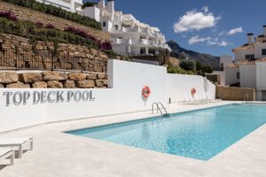 duplex penthouse with panoramic sea views in marbella (24)