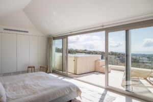 duplex penthouse with panoramic sea views in marbella (41)