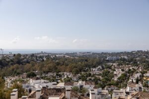 duplex penthouse with panoramic sea views in marbella (46)