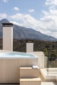 duplex penthouse with panoramic sea views in marbella (71)