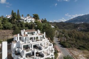 duplex penthouse with panoramic sea views in marbella (74)