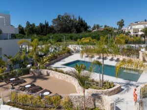 Benalus 4-Bed Duplex Apertment with 24/7 Security in Golden Mile, Marbella