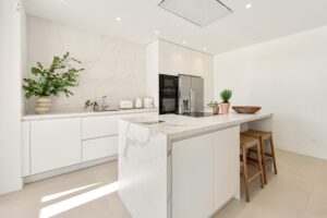 Benalus 4-Bed Duplex Apertment with 24/7 Security in Golden Mile, Marbella