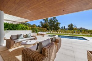 Benalus 4-Bed Duplex Apertment with 24/7 Security in Golden Mile, Marbella
