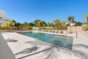 Benalus 4-Bed Duplex Apertment with 24/7 Security in Golden Mile, Marbella