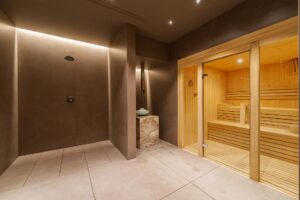 Benalus 4-Bed Duplex Apertment with 24/7 Security in Golden Mile, Marbella