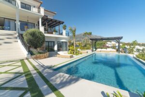 Infinity pool - Luxury Villa Los Naranjos, Nueva Andalucía, Marbella, Spain (12)