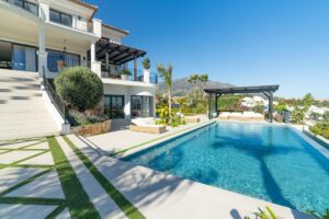 Infinity pool - Luxury Villa Los Naranjos, Nueva Andalucía, Marbella, Spain (13)
