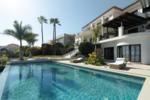 Infinity pool - Luxury Villa Los Naranjos, Nueva Andalucía, Marbella, Spain (20)
