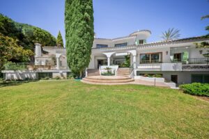 luxury villa sadiye in golden mile marbella (70)