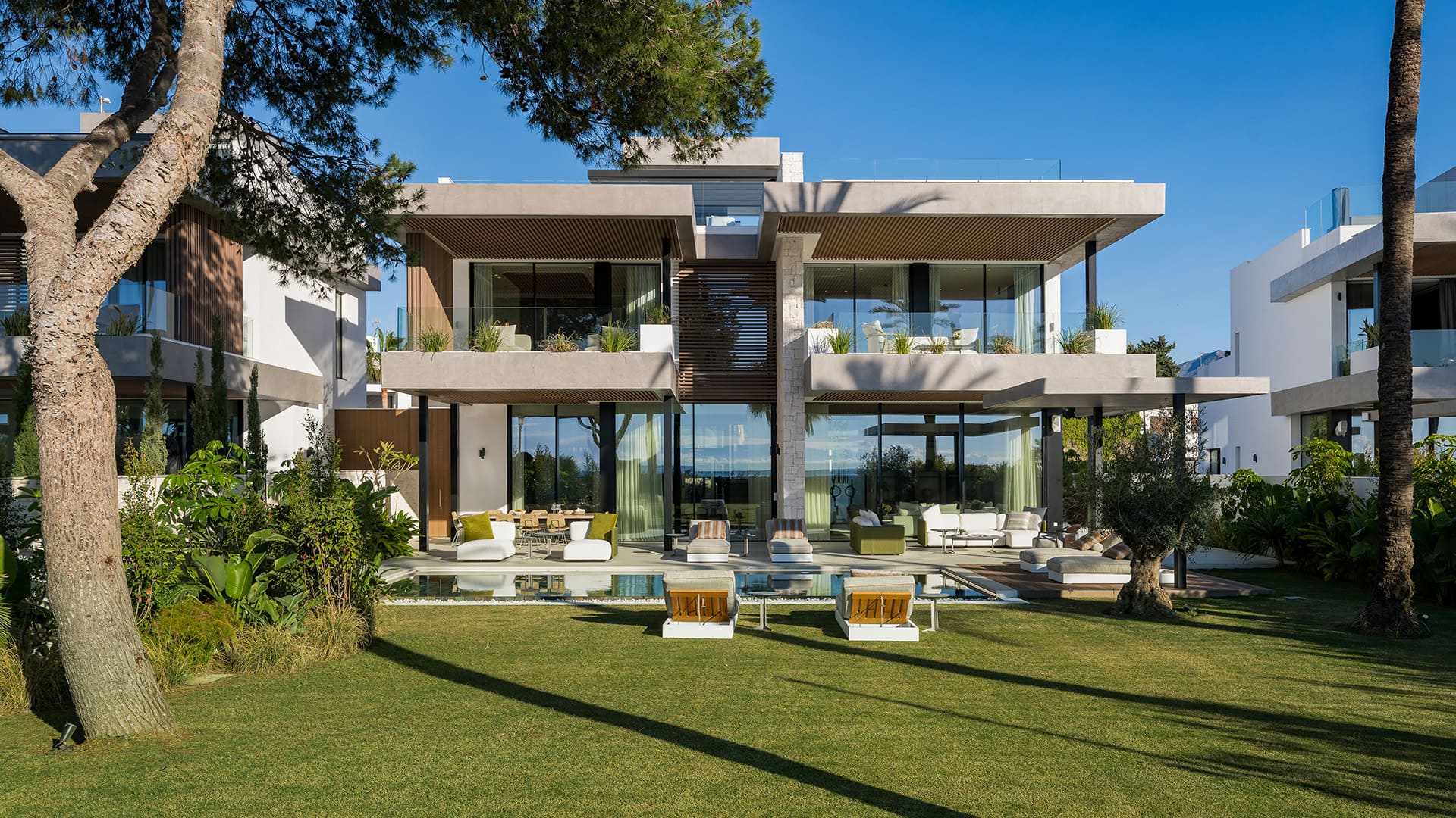 casa vilik front view 2