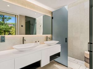 fla32 bathroom rooms 2&3