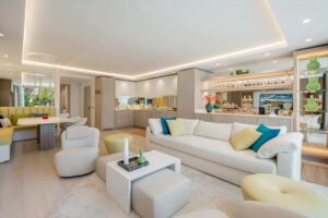 Granado 1.2 - Living/Dining Area