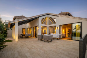 Villa Siempre Viva - Terrace at Dusk