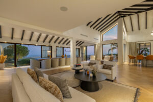 Villa Siempre Viva - Lounge at Dusk