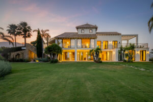 Villa Siempre Viva - Exterior at Dusk